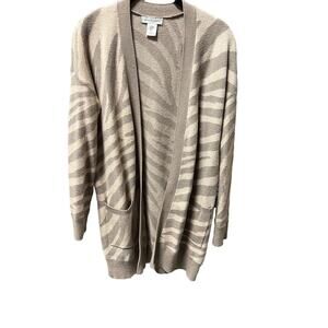 Cupcakes and Cashmere Women's Size M Cardigan Sweater Soft‎ & Cozy